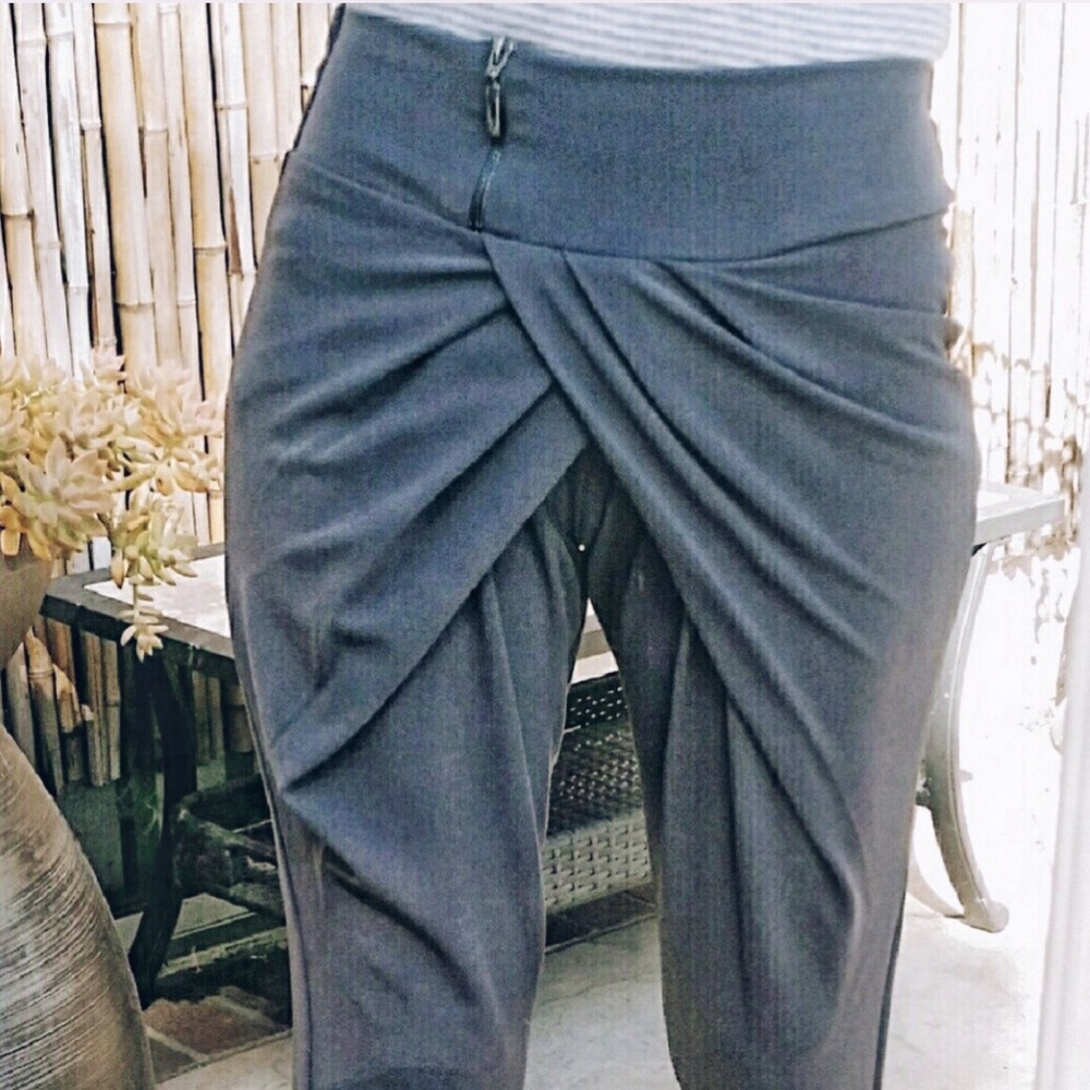 🌸 SALE ENDS SUN 🌸 NEW SEDUZIONE Gray Harem Pants made in Italy! - Picture 2 of 6